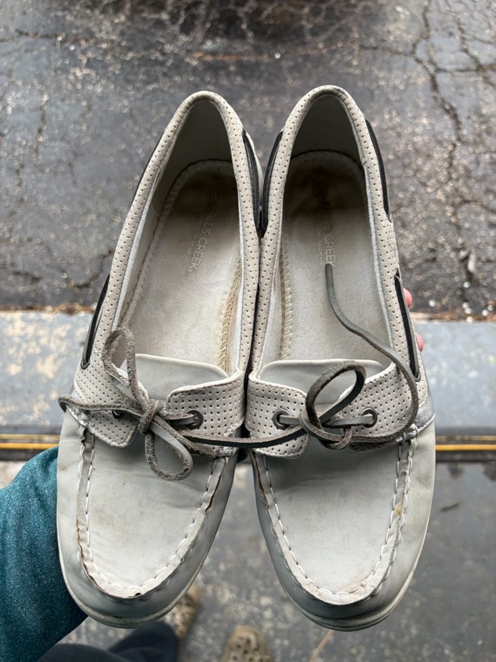Women’s Falls Creek Memory Foam Size 9 Shoes